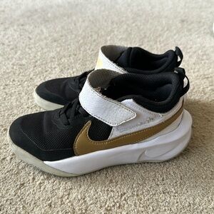 Nike basketball shoes size 12